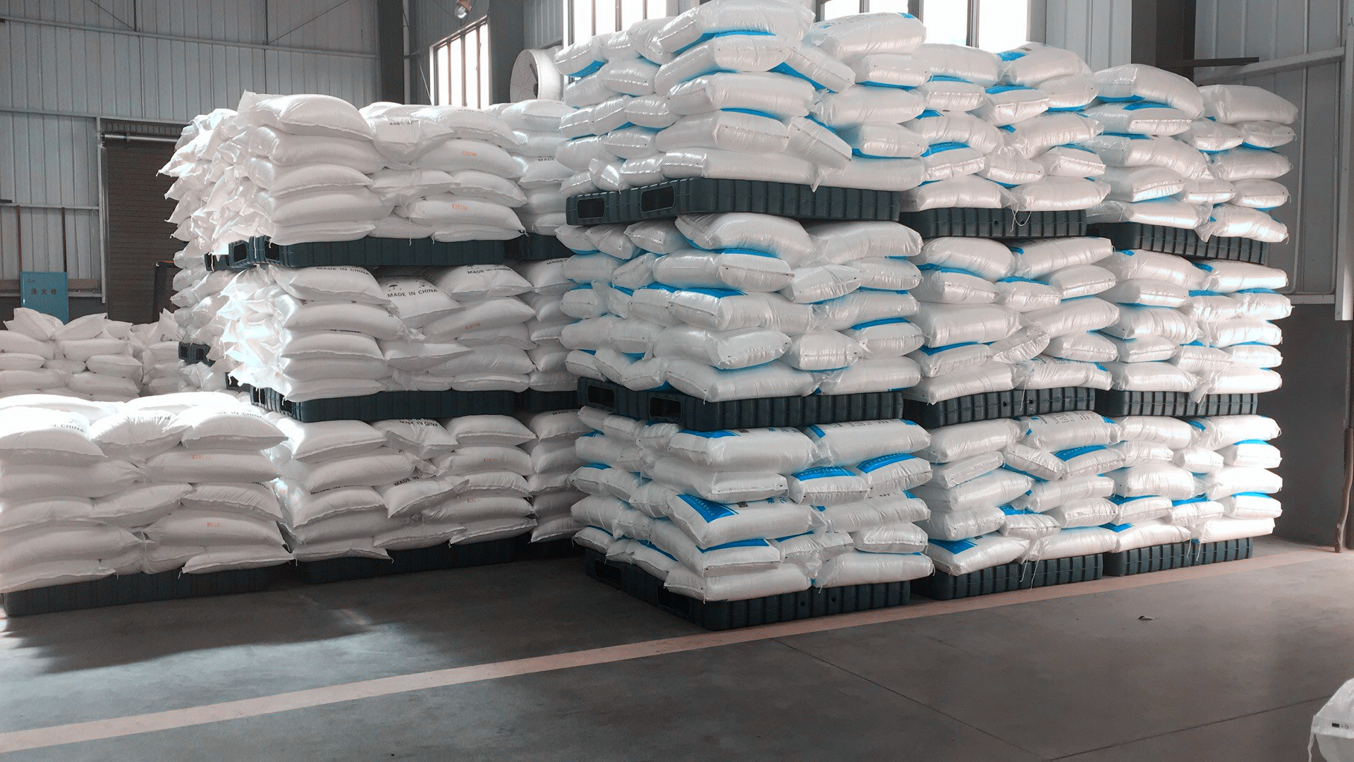 日本客戶拜訪我司現(xiàn)代化新工廠基地 日本客戶拜訪我司現(xiàn)代化新工廠基地