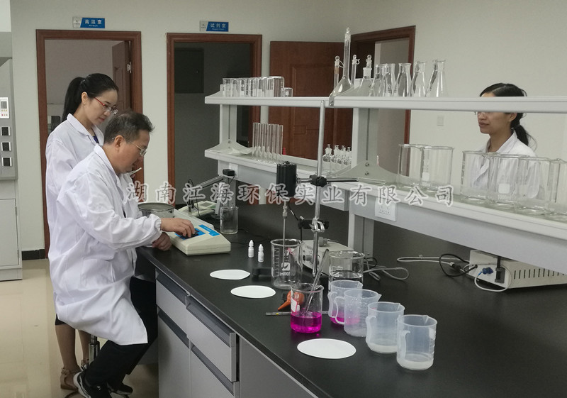 江海公司包被緩釋型飼料添加劑氯化銨生產線試車成功 江海公司包被緩釋型飼料添加劑氯化銨生產線試車成功